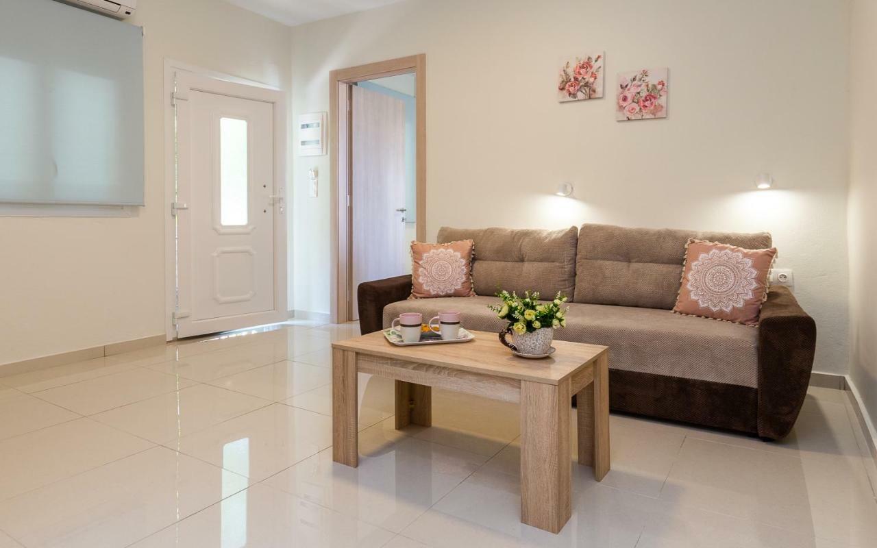 Aglaia Studios สกาลา มาริออน ภายนอก รูปภาพ